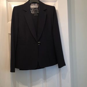 Tahari black pants suit sz 2P